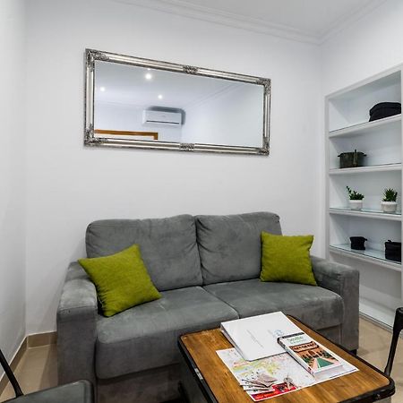 Holi-Rent Salado Apartment Seville Exterior photo