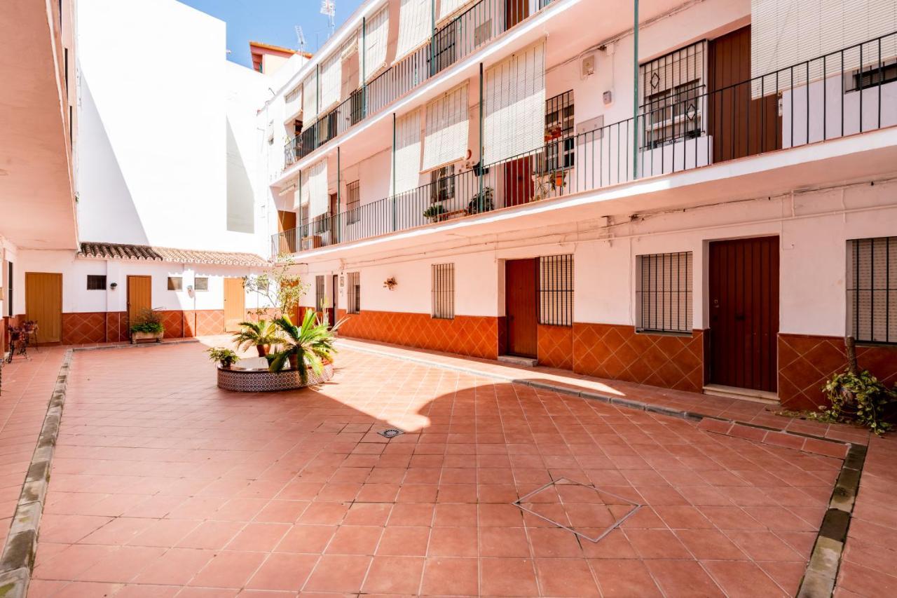 Holi-Rent Salado Apartment Seville Exterior photo