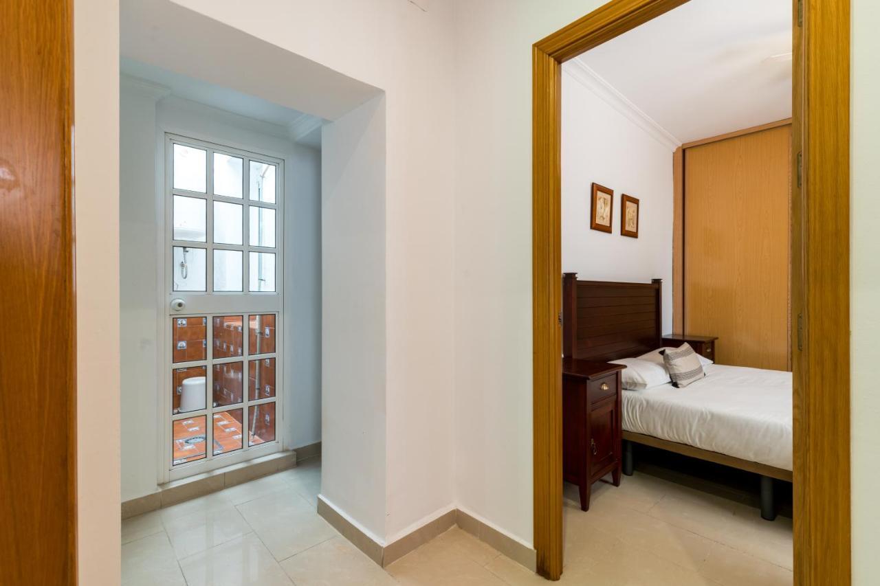 Holi-Rent Salado Apartment Seville Exterior photo