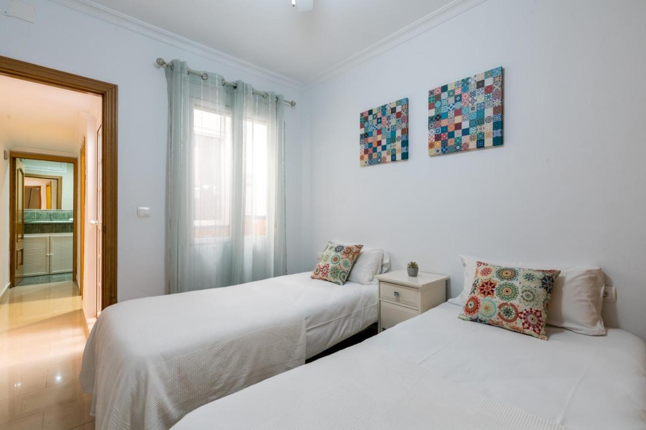 Holi-Rent Salado Apartment Seville Exterior photo